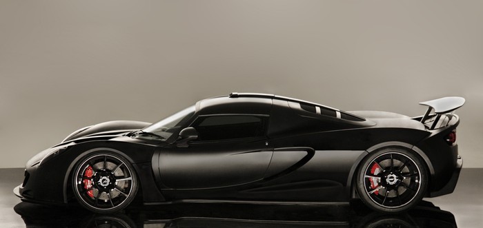 Siêu xe Hennessey GT Venom được trang bị động cơ 6.3 lít V8 với công suất 1.200 mã lực